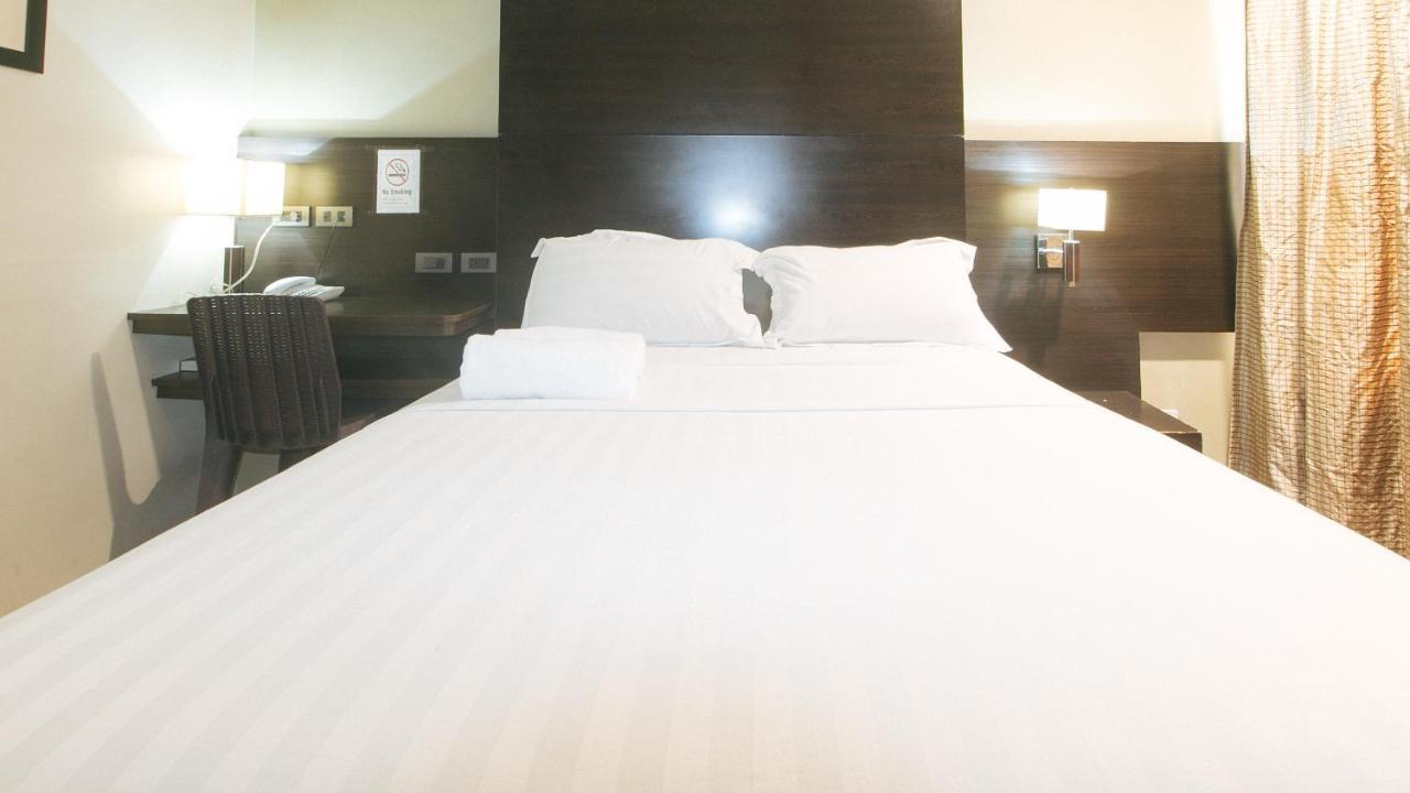 Lorenzzo Suites Hotel Makati City Eksteriør bilde